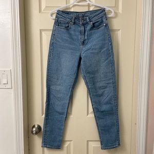 American Eagle Stretch Mom Jeans